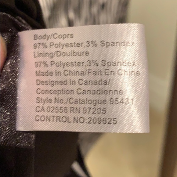 Silky feel  lined zebra print dress size 2 Danier - Picture 9 of 10